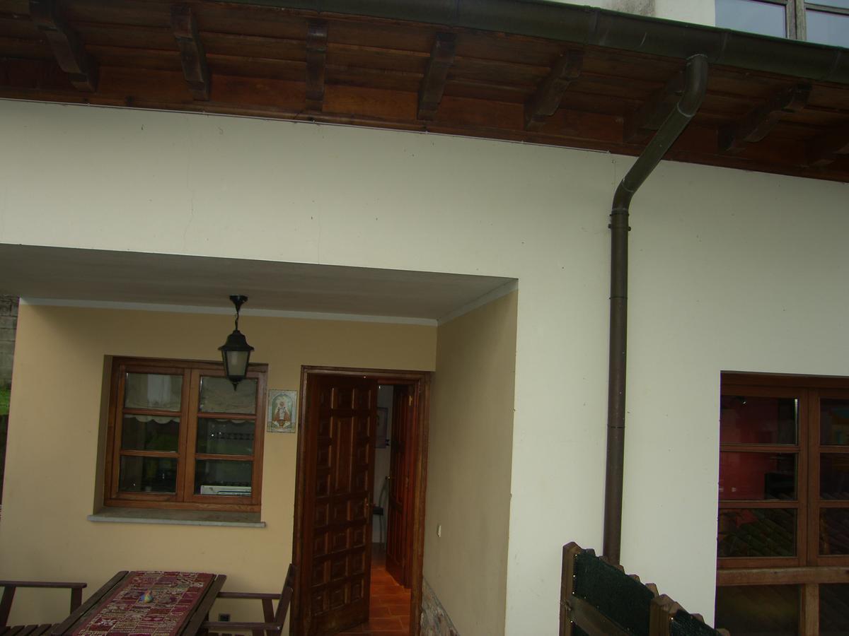 Posada El Pareon Sirviella Exterior photo